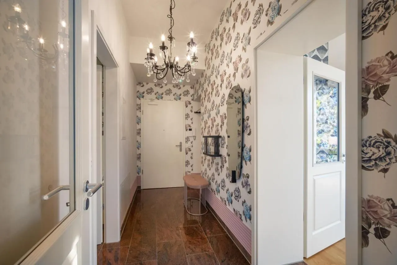 Apartment Am Rosengarten Dresden 0*,